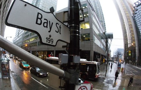 TSX rises on softer retail sales data, commodities boost