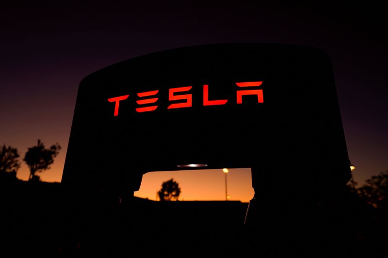 Tesla Plans Layoffs of 693 Employees at Nevada Facilities MarketScreener